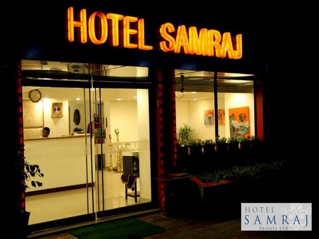 Hotel Samraj มุมไบ ภายนอก รูปภาพ